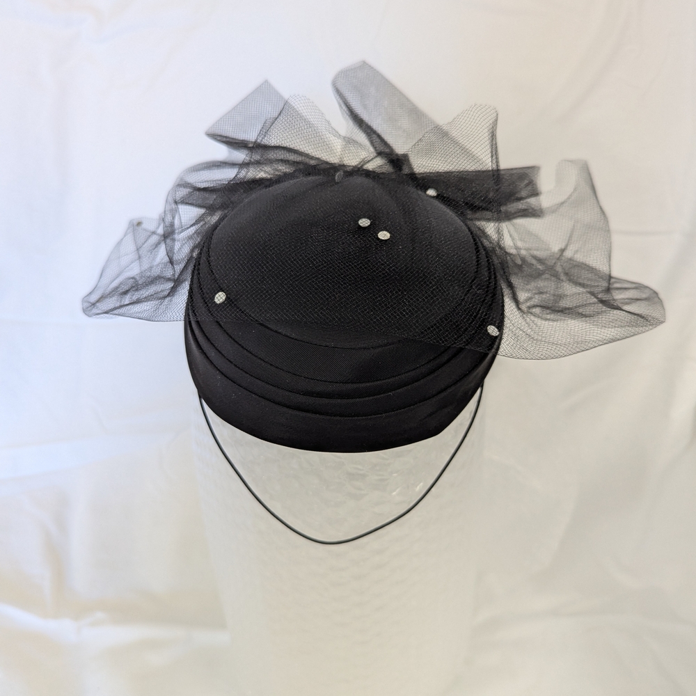 Elegant Black Fascinator with Mesh Detail